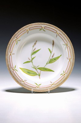 Flacher Teller, Kgl. Kopenhagen, aus der Serie Flora Danica, Poligonium Persicaria L, bunt bemalt, Goldrand, D. ca. 25.5cm
