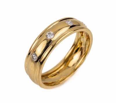 18 kt Gold Diamant Ring, GG 750/000, besetzt mit 4 Diamanten zus. ca. 0.20 ct Weiß/si-p, RW 58.5, ca. 4.8 g