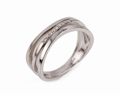 14 kt Gold Brillant-Ring, WG 585/000, kl. Brillantbesatz, RW 56, ca. 4.8 g, MeistermarkeFB ungedeutet