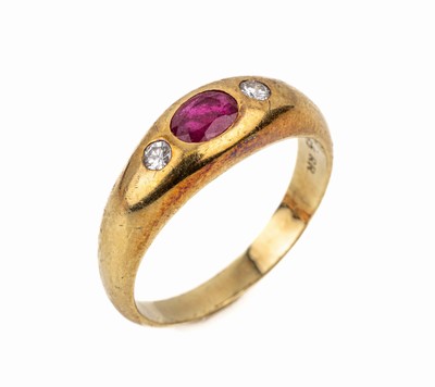 14 kt Gold Rubin-Brillant-Ring, GG 585/000,ovalfacett. Rubin ca. 0.20 ct, seitl. 2 Brillanten zus. ca. 0.08 ct Weiß/si, RW 52, ca. 4.3 g