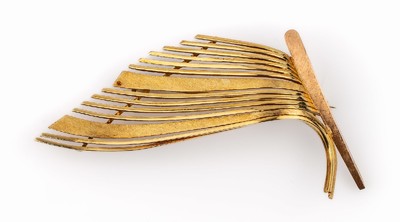 14 kt Gold Brosche, GG/RG 585/000, offen gearbeitet, Stäbchenform, teils satiniert und poliert, L. ca. 6.5 cm, ca. 9.3 g