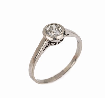 14 kt Gold Diamant-Ring, WG 585/000, um 1920, Altschliffdiamant ca. 0.65 ct Weiß-l.get.Weiß/p, RW 57.5, ca. 2.2 g