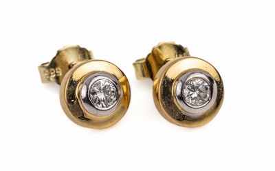 Paar 18 kt Gold Brillant-Ohrstecker, GG/WG 750/000, 2 Brillanten zus. ca. 0.40 ct Weiß/si, Brisuren GG 585/000
