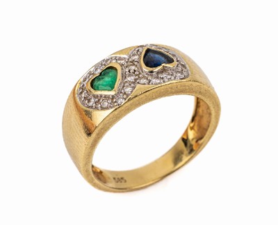 14 kt Gold Farbstein-Brillant-Ring, GG 585/000, 1 herzf. facett. Saphir ca. 0.25 ct, 1 herzf. facett. Smaragd ca. 0.20 ct, 20 Brillanten zus. ca. ...