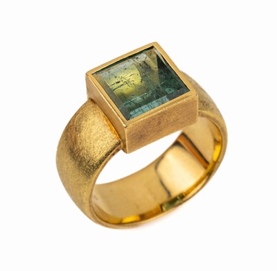 18 kt Gold Designer Turmalin-Ring, GG 750/000, Meistermarke CONRAD STÜTZ, Schwäbisch-Gmünd, satiniert, Turmalin-Carree ca. 10 x 10 mm, massive ...