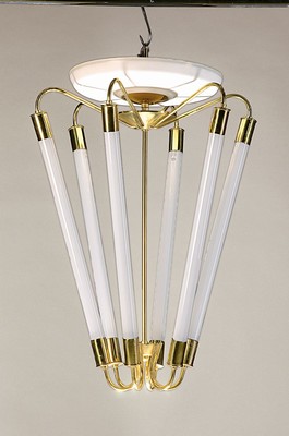 Art-Deco-Stil Kino-/Saallampe, wohl Kaiser & Co., Mitte 20.Jh., Messingkorpus, 6 Brennstellen mit Neonröhren, Alterssp., H.85 cm, D. 63 cm, Funktion ...