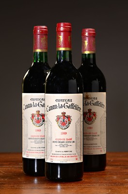 3 Flaschen 1989 Chateau Canon-La-Gaffeliere, Grand Cru Classé, Saint Emilion, 13 % vol., 75 cl, Top Shoulder, 1 x Upper Mid Shoulder; nicht verkostet