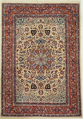 Esfahan fein alt, Persien, um 1940, Korkwolle mit und auf Seide, ca. 210 x 144 cm,EHZ: 2, (Minimaler Mottenfraß am Rand, gereinigt).