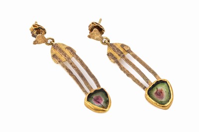 Paar 14 kt Gold Turmalin-Ohrstecker, GG 585/000, außergewöhnliche Gestaltung, längliche bewegl. Abhängung, 2 Wassermelonenturmaline, L. ca. 4.0 ...