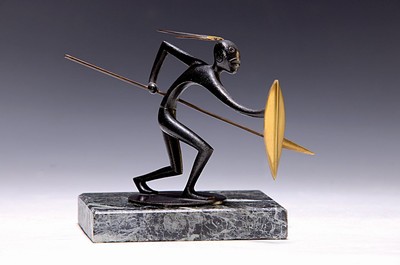 Bronzeskulptur, Hagenauer Wien, Krieger mit Schwert und Schild, Werkstattmarke, H. ca. 9.5 cm