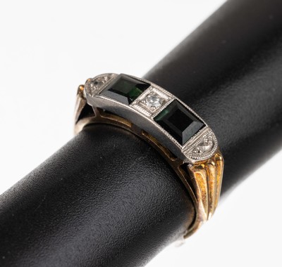 14 kt Gold Turmalin-Diamant-Ring, GG/WG 585/000, 1940/50er Jahre, Ringkopf in WG mit 2 kl. facett. Turmalinen, 1 kl. 8/8-Diamant, RW 54, ca. 2.3 g