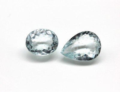 Lot 6 lose Aquamarine, ca. 24.3 ct, facett.Tropfen und ovalfacett.