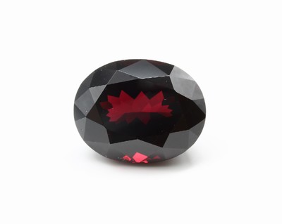 Loser Granat, ca. 18.97 ct, ovalfacett., ca. 17.25 x 13.68 x 9.41 mm, mit GCI Lab -Expertise