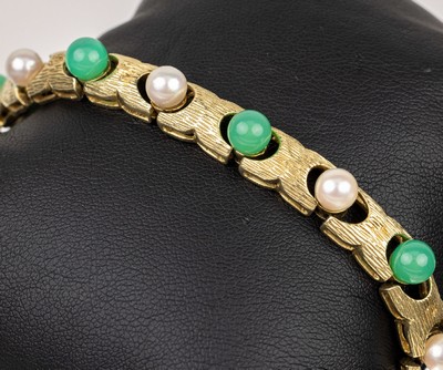 14 kt Gold Chrysopras-Zuchtperl-Armband, GG585/000, strukturiert, im Wechsel Chrysopras-Kugeln, D. ca. 6 mm, und Akoyazuchtperlen, D. ca. 5.7 mm, L. ...