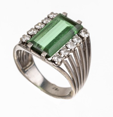 14 kt Gold Turmalin-Brillant-Ring, WG 585/000, mittig Turmalin im Treppenschliff ca.6.0 ct, seitl. 10 Brillanten zus. ca. 0.50 ct Weiß/si-p, RW 55, ...