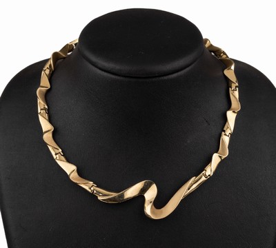 14 kt Gold Designer Collier, GG 585/000, part. sat., geschwungene Gestaltung, L. ca. 46.5 cm, Kastenschloss mit Sicherheitsacht, ca. 33.8 g