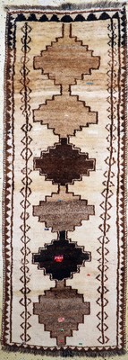 Luri Gabbeh, Persien, um 1930, Wolle auf Wolle, ca. 262 x 97 cm, EHZ: 2