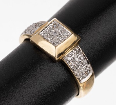 14 kt Gold Diamant-Ring, GG/WG 585/000, 8/8-Diamanten zus. ca. 0.13 ct (grav.) Weiß/p 1, total ca. 3.5 g, RW 56