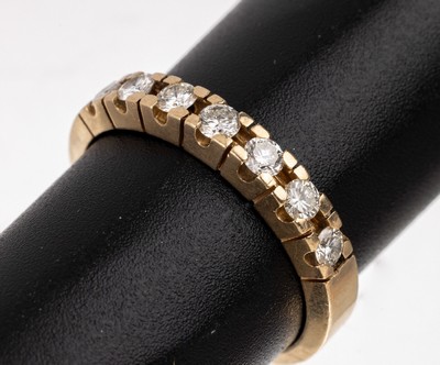 14 kt Gold Brillant-Ring, GG 585/000, 7 Brillanten zus. ca. 0.60 ct feines Weiß- Weiß/lr-vs, RW 58, total ca. 4.1 g