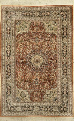 Hereke Seide fein, China, ca. 40 Jahre, reine Naturseide, ca. 182 x 125 cm, ca. 1,0 Mio. Kn/qm, EHZ: 1-2
