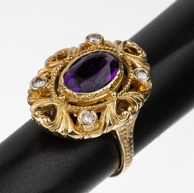 14 kt Gold Amethyst-Brillant-Ring, GG 585/000, ovalfacett. Amethyst (Tragespuren) ca. 3.50 ct, 4 Brillanten zus. ca. 0.20 ct Weiß/si, total ca. 12.6 ...