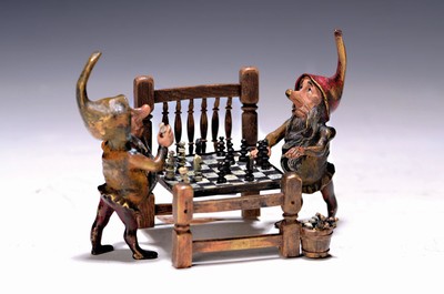 Wiener Bronze, Zwerge beim Schachspiel, 2.H.20.Jh., Bronze, bunt staffiert, signiert Bergmann, Alterssp., 8x11x6 cm