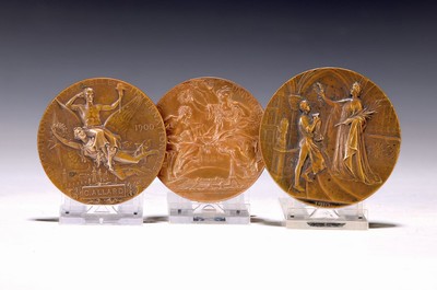 3 Medaillen zur Exposition Universelle / Weltausstellung, Paris 1889 und 1900, Brüssel 1910, Bronze, Louis-Alexandre Bottee (1852 -1940) für die ...