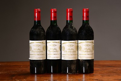 4 Flaschen 1982 Chateau Cheval Blanc, St. Emilion, grand cru classé, je 75cl, orig. verkorkt und unverkostet, mid shoulder
