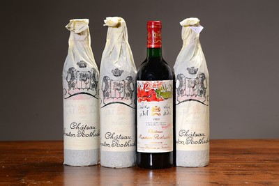 4 Flaschen 1989 Chateau Mouton Rothschild, Paulliac, premier grand cru classé, mit Künstleretikett von Georg Baselitz, 75cl, orig. verkorkt und ...
