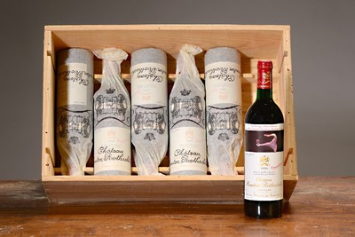 6 Flaschen 1990 Chateau Mouton Rothschild, Paulliac, premier grand cru classé, mit Künstleretikett von Francis Bacon, 75cl, orig. verkorkt und ...