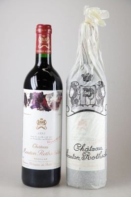 4 Flaschen 1992 Chateau Mouton Rothschild, Paulliac, premier grand cru classé, mit Künstleretikett von Kirkeby, je 75cl, orig. verkorkt und ...