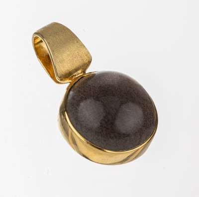 14 kt Gold Mondstein-Anhänger, GG 585/000, runder bräunlicher Mondsteincabochon D. ca. 16 mm, satiniert, total ca. 6,9 g, L. ca. 2,8 cm