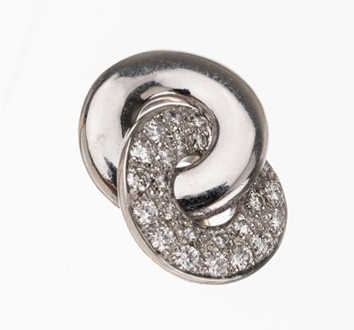 18 kt Gold Brillant-Anhänger, WG 750/000, Brillanten zus. ca. 0.60 ct grav. Weiß/si, 2 ineinander greifende Kreise, total ca. 10,7 g, L. ca. 2 cm