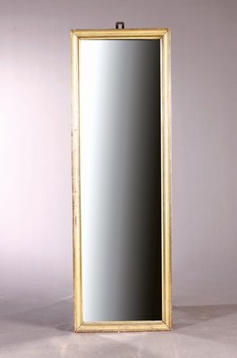Großer Standspiegel, 20.Jh., Rahmen sog. Berliner Leiste, orig. Vergoldung, z.T. blattvergoldet, orig. Spiegelglas, H.ca. 162 cm, B. ca. 52 cm