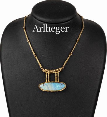 14 kt Gold Designer Opal-Collier, GG 585/000, Einzelanfertigung Arlheger/Wuppertal,mittig eingearbeitet Boulder-Opal, B. ca. 4.5 cm, Gold in ...