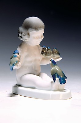 Porzellanfigur, Rosenthal Kunstabteilung 1914-18, "Singstunde", Mädchen mit Vögel, bunte Bemalung unter der Glasur, sign. A. Caasmann, ...