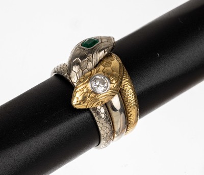 18 kt Gold Smaragd-Diamant-Schlangenring, GG/WG 750/000, um 1930, Altschliffdiamant ca. 0.30 ct Weiß/p 1, facett. Smaragd im Emerald-Cut ca. 0.25 ...