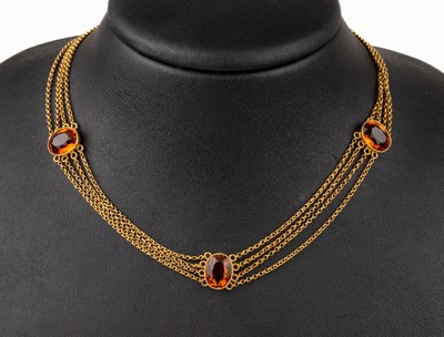 4-rhg. 18 kt Gold Citrin Collier, Frankreich um 1900, GG 750/000, reine Handarbeit, bes. mit 6 ovalfacett. Citrinen von sehr schöner Farbe, ...
