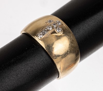 14 kt Gold Brillant-Ring, GG 585/000, schlichter Bandring, aufgelegtes Kreuz mit 7 Brillanten zus. ca. 0.07 ct Weiß/si, RW 58, ca. 6.2 g