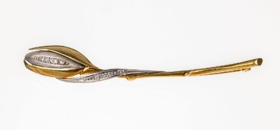 14 kt Gold Brillant-Brosche, GG/WG 585/000,Darstellung einer abstrakten Blume, 8 Brillanten zus. ca. 0.08 ct (grav.) l.get.Weiß/si, ca. 8 x 1.2 cm, ...