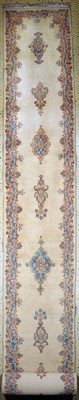 Kerman"Galerie", Persien, um 1960, Wolle auf Baumwolle, ca. 610 x 82 cm, EHZ: 1-2