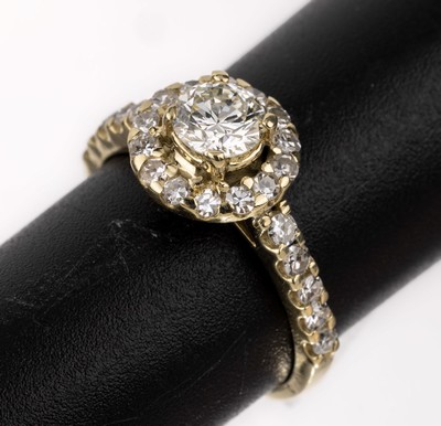 14 kt Gold Diamant-Ring, GG 585/000, mittigerhaben gefasster Brillant ca. 0.52 ct get. Weiß/si, 24 8/8-Diamanten zus. ca. 0.38 ct Weiß/si, RW 51, ...
