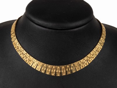14 kt Gold Collier, GG 585/000 ( gepr.), ca. 19.9 g, L. ca. 41-46 cm, teil sat., Federringschließe