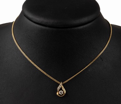 14 kt Gold Diamant-Anhänger an Kette, GG 585/000, kl. Diamantbes., L. ca. 44 cm, Federringschließe, ca. 4.6 g