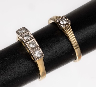 Konvolut 2 14 kt Gold Brillant-Ringe, GG 585/000, best. aus: 1 x mit 4 Brillanten zus. ca. 0.30 ct Weiß/si-p, RW 52, und 1 x mit 1 Brillant ca. ...