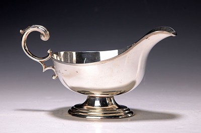 Sauciere, England, London, Sterling Silber, Empirestil, H. ca. 11cm, ca. 180 g.