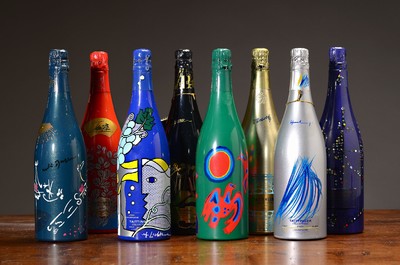 8 Flaschen Taittinger Collection, 1978, 1981, 1982, 1983, 1985, 1986, 1988, 1990, je ca. 75cl, 12% Vol., Künstlerausgaben, 1986/1988/1990 in orig. ...