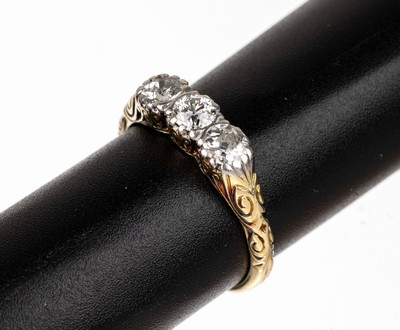 14 kt Gold Jugendstil Diamant-Ring, um 1900, GG 585/000 und Platin, in Platin gefasste 3Altschliffdiamanten zus. ca. 0.60 ct, mit Unterkaderung, ...