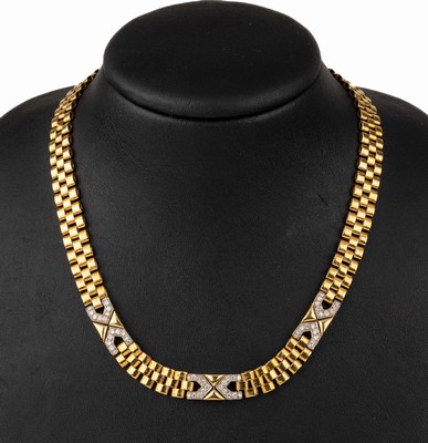 18 kt Gold Brillant-Collier, GG/WG 750/000,Backsteinoptik, 3 WG-Glieder mit insg. 54 Brillanten zus. ca. 1.08 ct Weiß/si, L. ca. 39.5 cm, ...