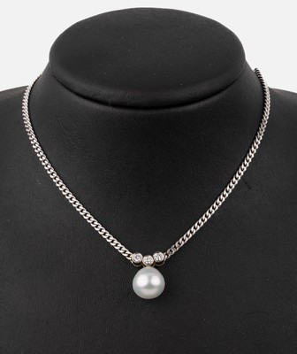 14 kt Gold Südseezuchtperl-Brillant-Kette, WG 585/000, unrunde l. rosef. Perle, D. ca. 12mm, 3 Brillanten zus. ca. 0.30 Weiß/vs, L. ca.44 cm, ...